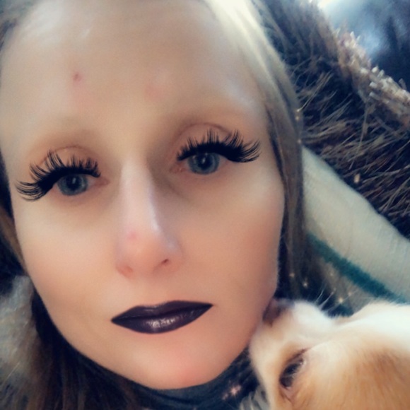 Meet your Posher, Ashley - Picture 3 of 4